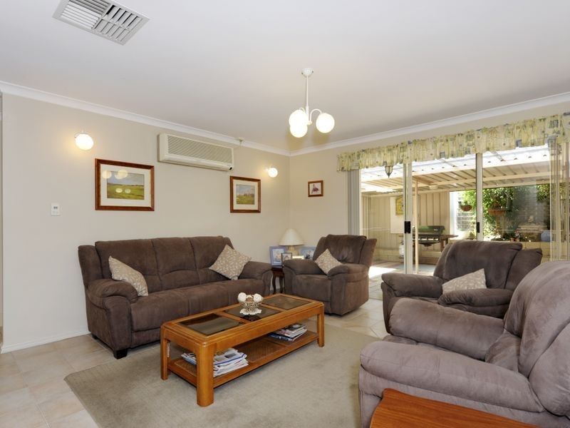 5 Turnbury Park Drive, Jandakot WA 6164