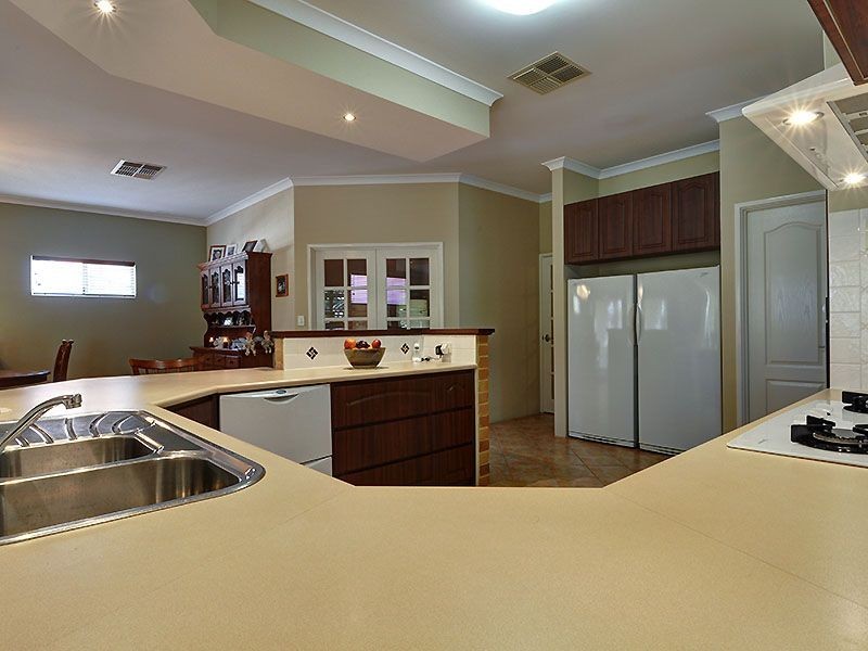 15 The Fairway, Jandakot WA 6164