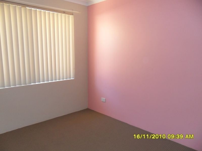 32 Derwent Crescent, Success WA 6164