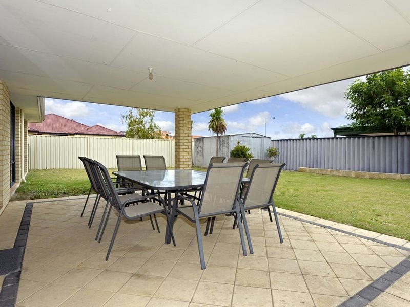 24 Koojarra Rise, South Lake WA 6164