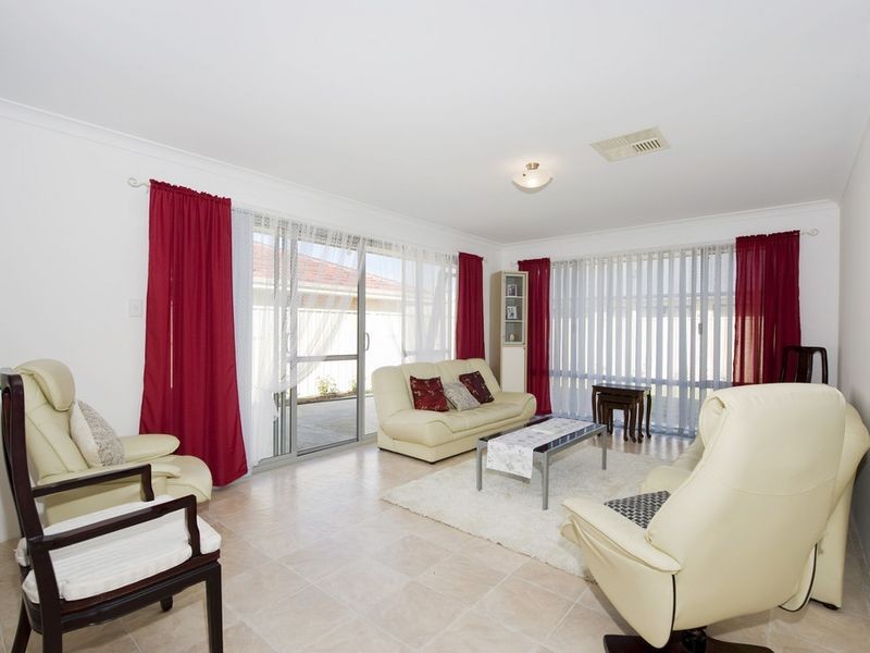 2 Sanctuary Drive, Bertram WA 6167