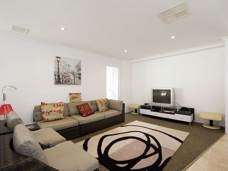 2 Sanctuary Drive, Bertram WA 6167