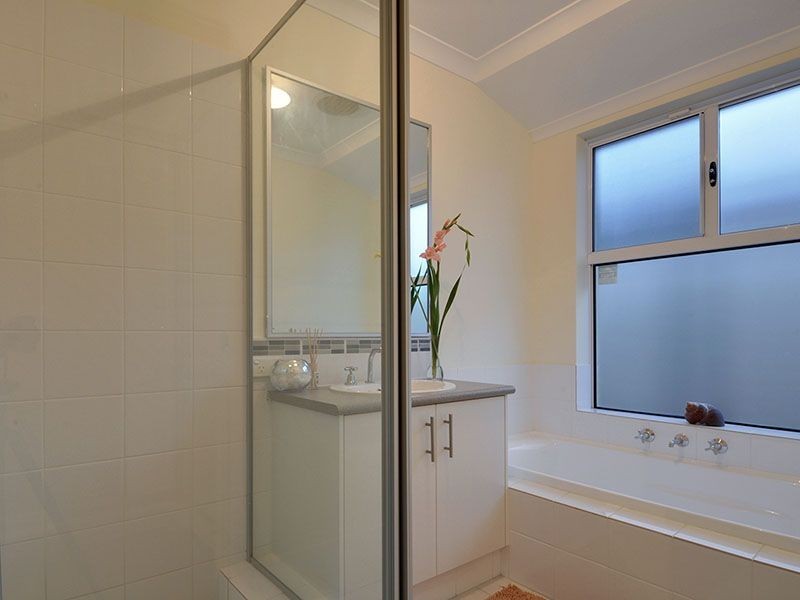 206 Gaebler Road, Aubin Grove WA 6164