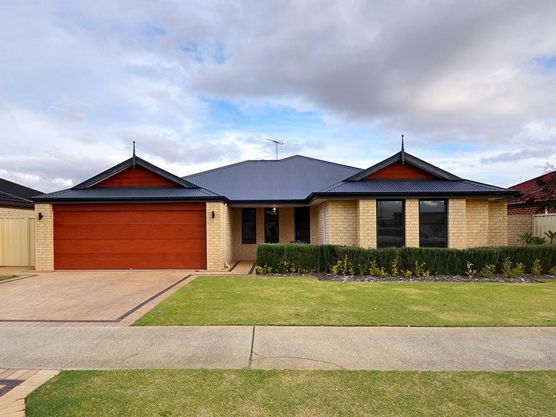 9 Leichardt Crossing, Hammond Park WA 6164