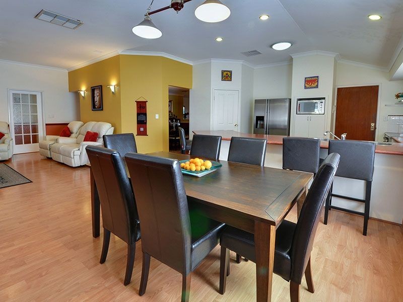 14 Veneta Circuit, Atwell WA 6164