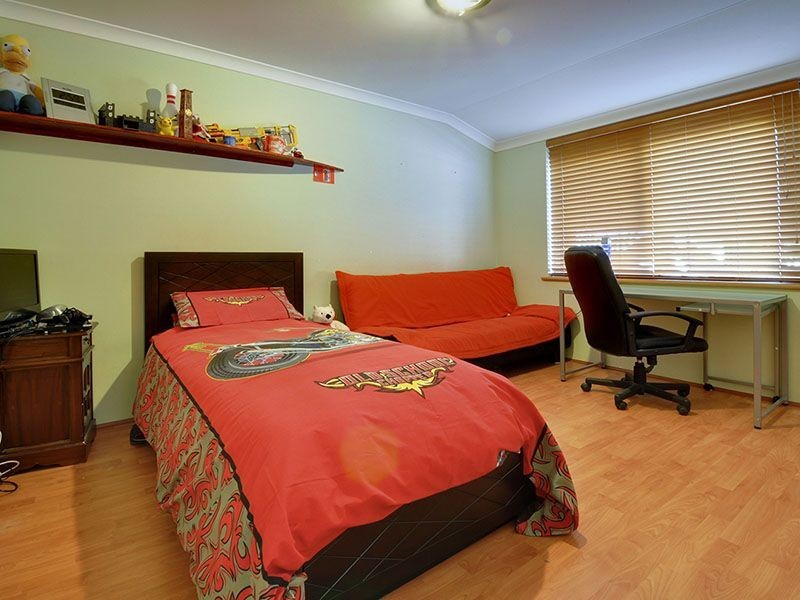 14 Veneta Circuit, Atwell WA 6164