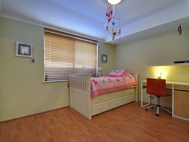 14 Veneta Circuit, Atwell WA 6164