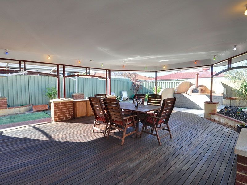 14 Veneta Circuit, Atwell WA 6164