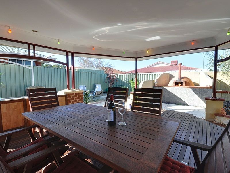 14 Veneta Circuit, Atwell WA 6164