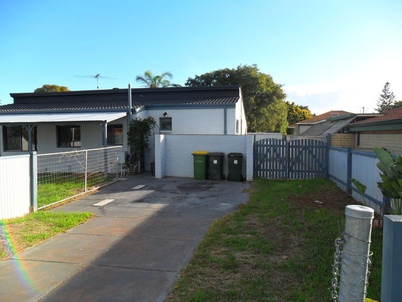 5 Leo Place, Rockingham WA 6168