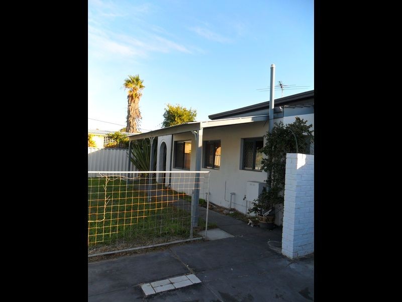 5 Leo Place, Rockingham WA 6168