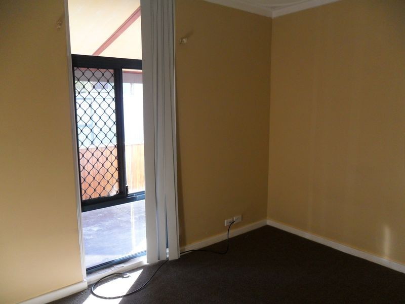 5 Leo Place, Rockingham WA 6168