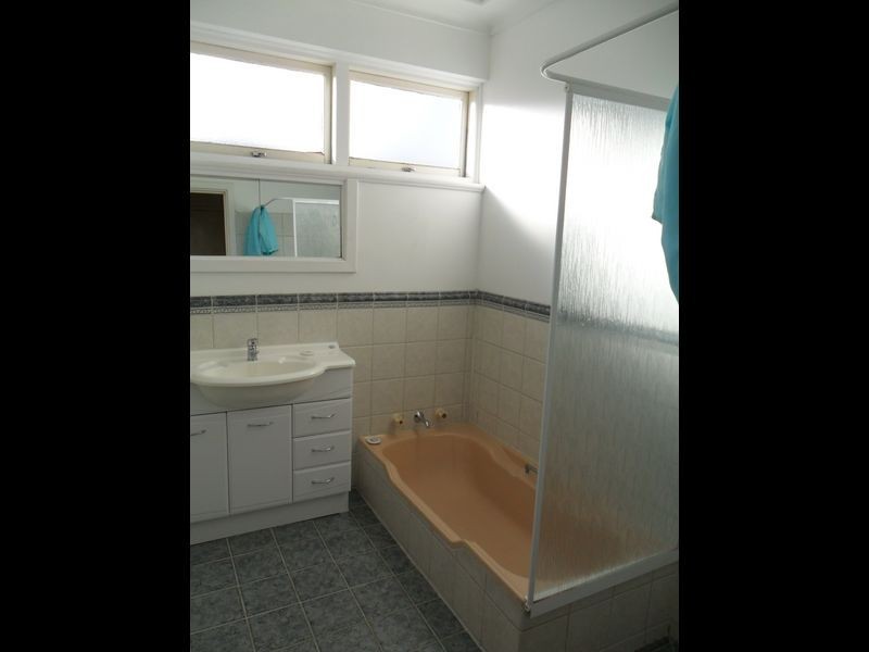 5 Leo Place, Rockingham WA 6168