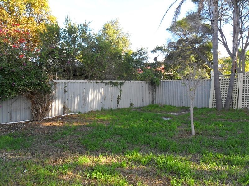 5 Leo Place, Rockingham WA 6168