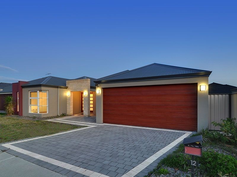 12 Cotswold Parade, Aubin Grove WA 6164