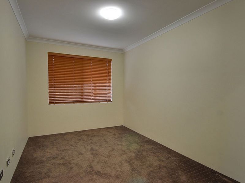 12 Cotswold Parade, Aubin Grove WA 6164