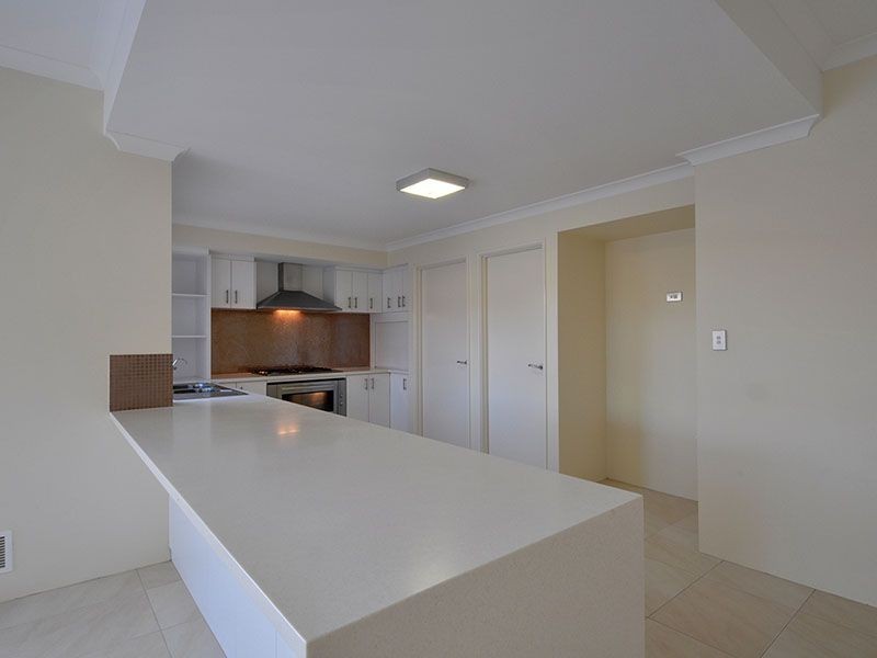 12 Cotswold Parade, Aubin Grove WA 6164