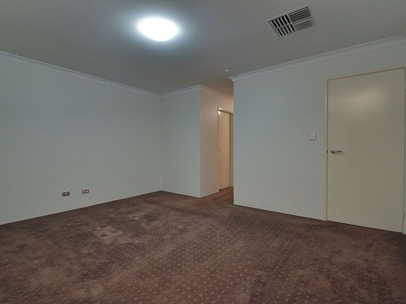 12 Cotswold Parade, Aubin Grove WA 6164
