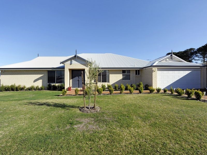 12 Aromatic Crescent, Atwell WA 6164