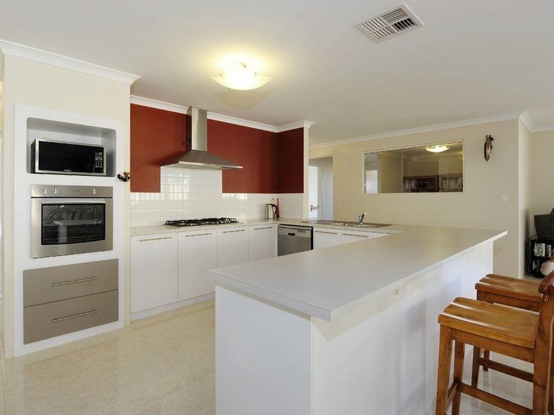 12 Aromatic Crescent, Atwell WA 6164