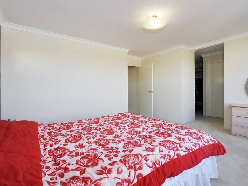 12 Aromatic Crescent, Atwell WA 6164