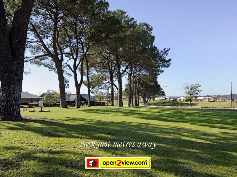 12 Aromatic Crescent, Atwell WA 6164