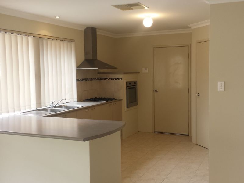 16 Hartwell Way, Secret Harbour WA 6173