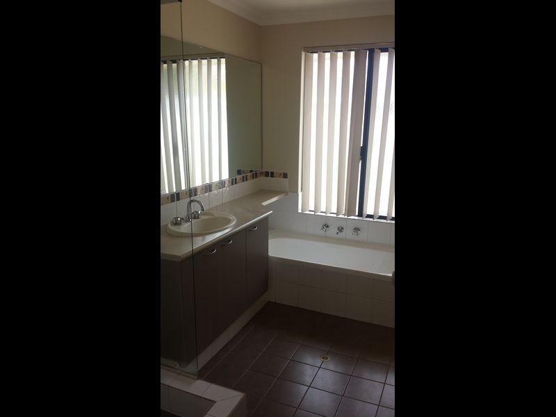 16 Hartwell Way, Secret Harbour WA 6173