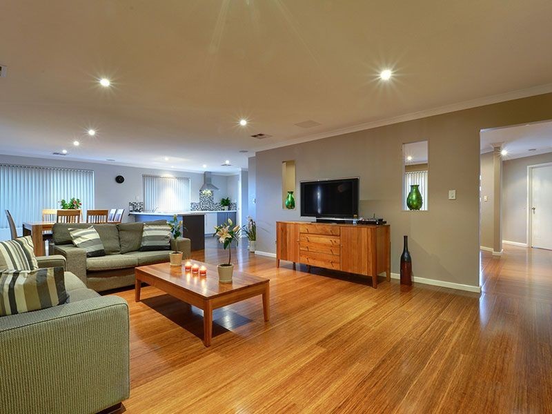 17 Araluen Bend, Aubin Grove WA 6164