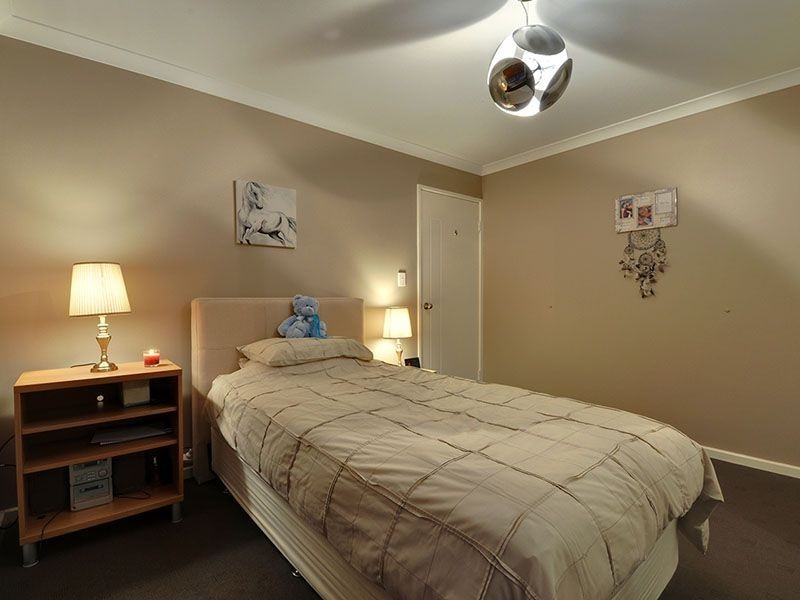 17 Araluen Bend, Aubin Grove WA 6164