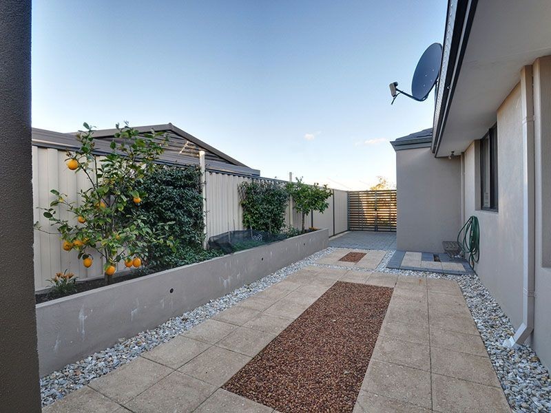 17 Araluen Bend, Aubin Grove WA 6164