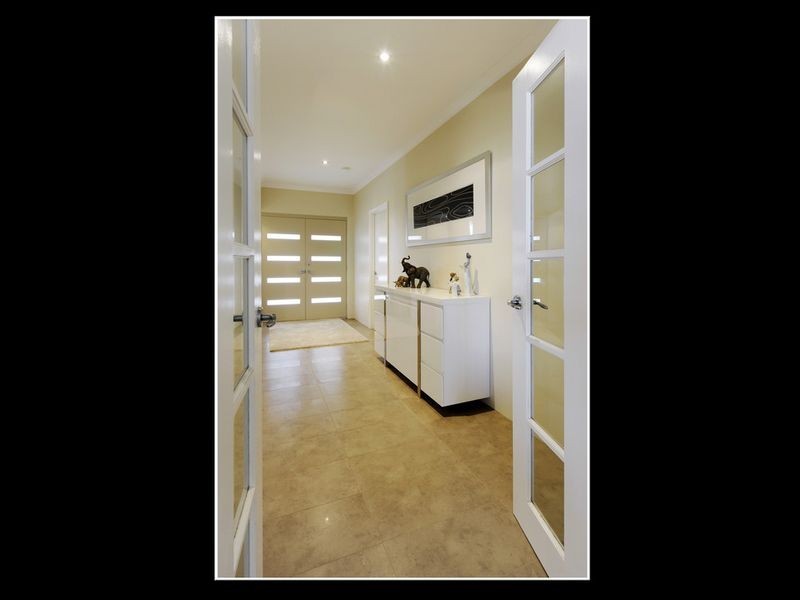 3 Flametree Bend, Hammond Park WA 6164