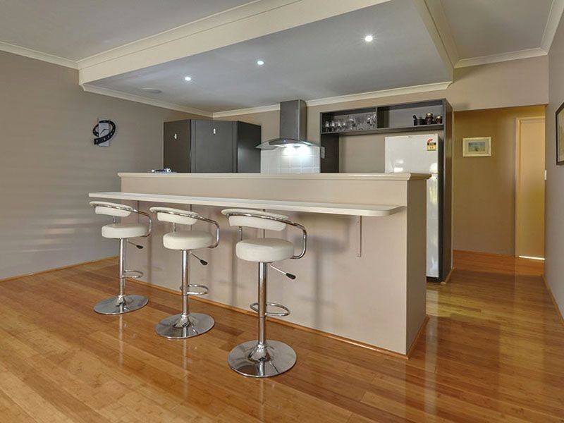 35 Baningan Avenue, Success WA 6164