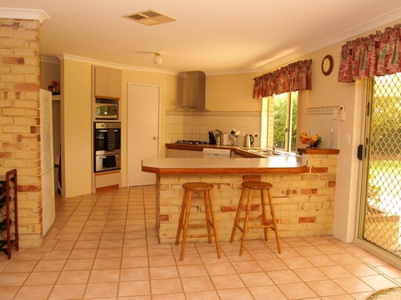 6 Calero Court, Atwell WA 6164