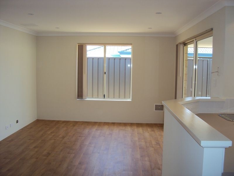 11/1 Cottonwood Drive, Baldivis WA 6171