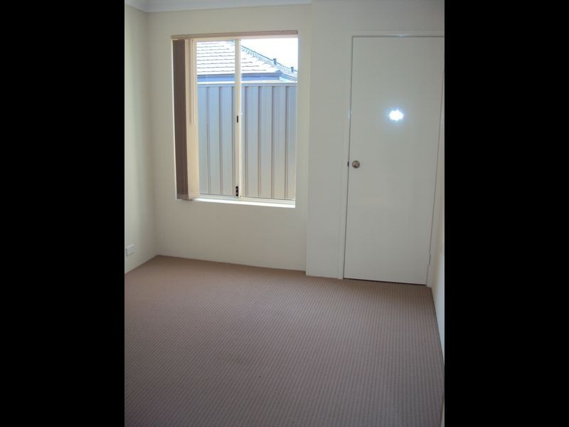 11/1 Cottonwood Drive, Baldivis WA 6171