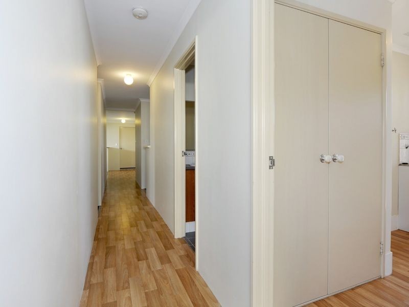8 Butterfly Loop, Success WA 6164