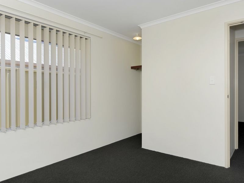8 Butterfly Loop, Success WA 6164