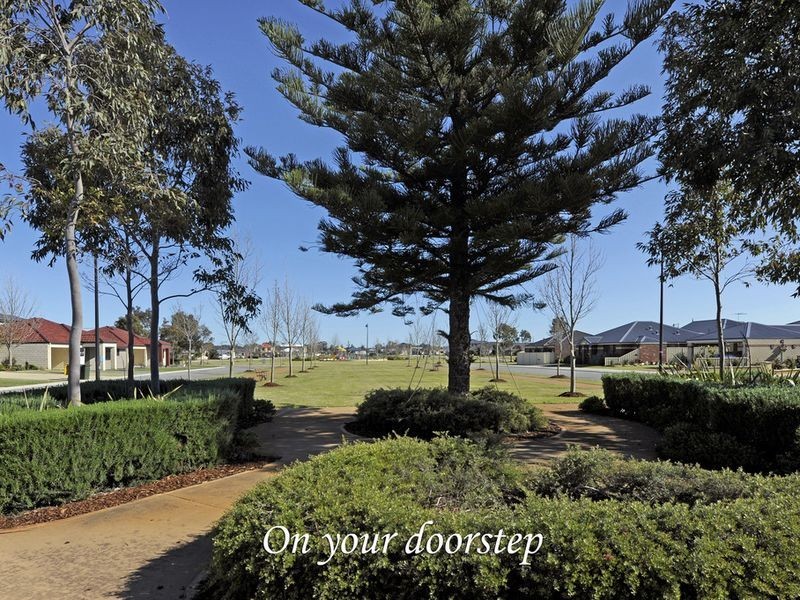 8 Butterfly Loop, Success WA 6164