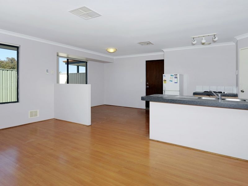 17 Reynardson Avenue, Atwell WA 6164