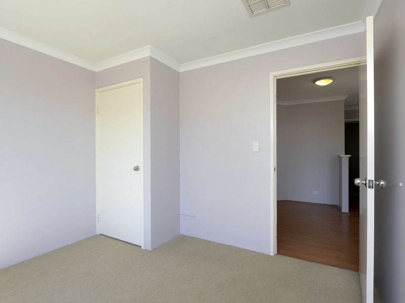 17 Reynardson Avenue, Atwell WA 6164
