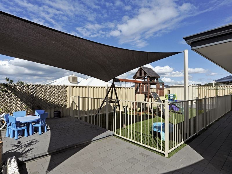 7 Lyon Road, Atwell WA 6164