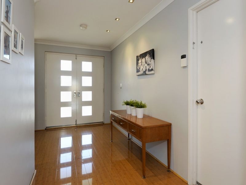 7 Lyon Road, Atwell WA 6164