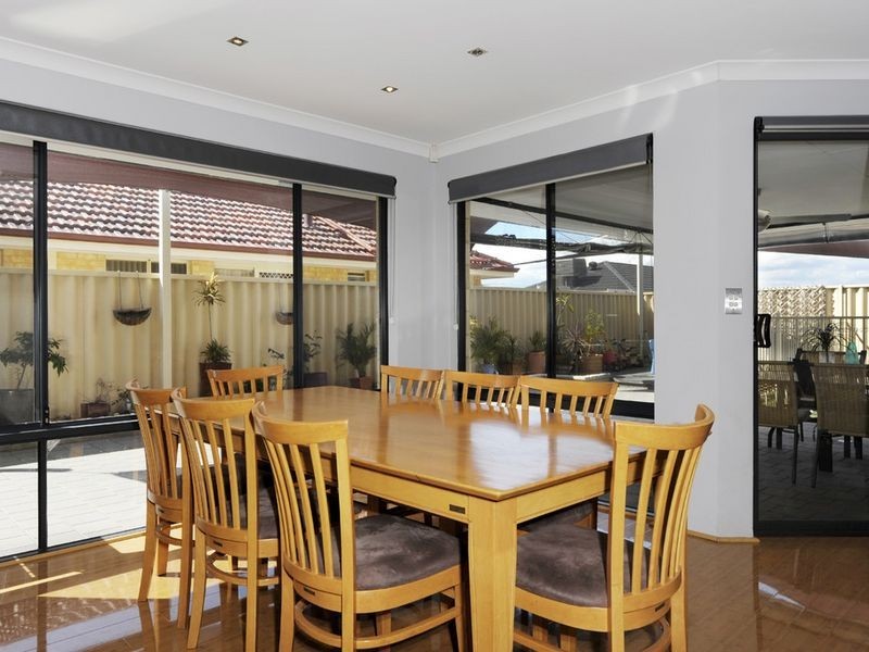 7 Lyon Road, Atwell WA 6164