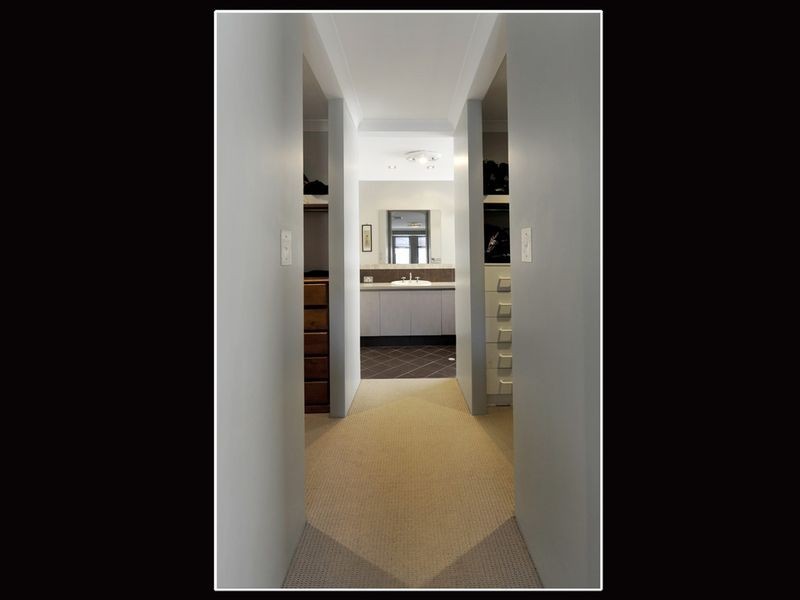 7 Lyon Road, Atwell WA 6164