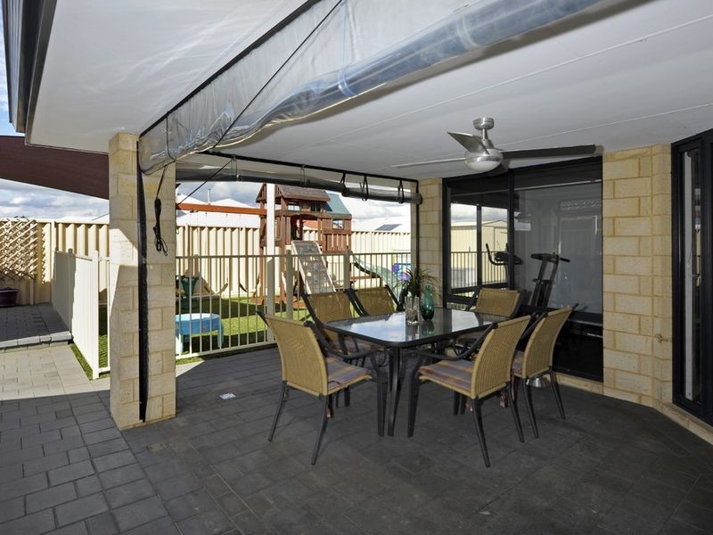 7 Lyon Road, Atwell WA 6164