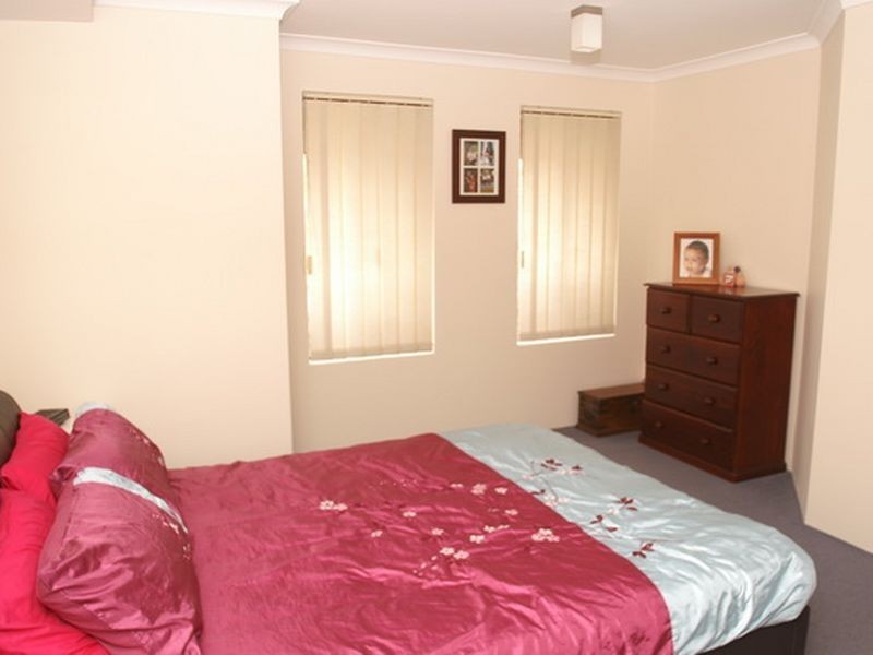 33 Lombe Gardens, Atwell WA 6164