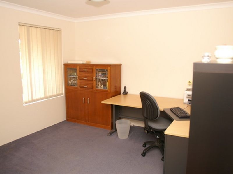 33 Lombe Gardens, Atwell WA 6164