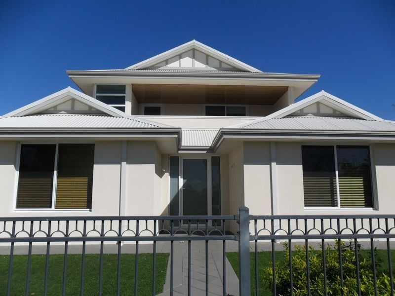 6 Richmond Entrance, Success WA 6164