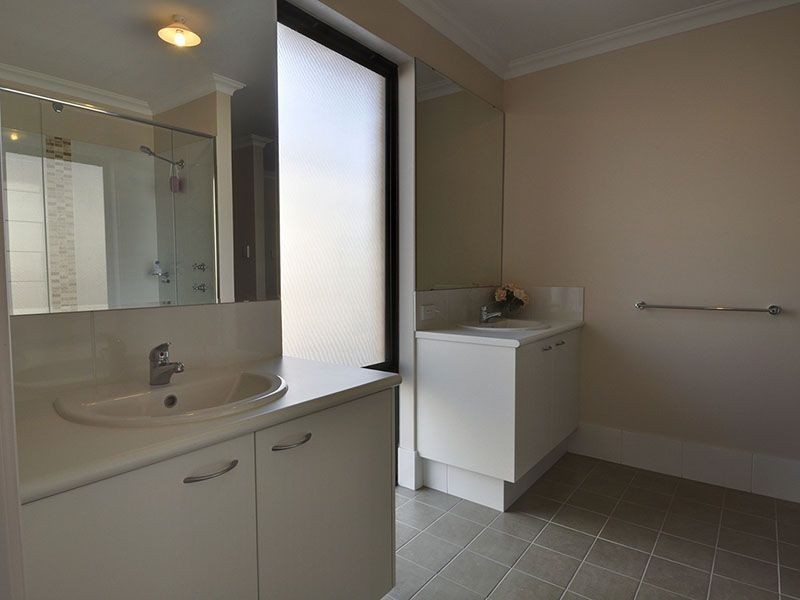 10 Coppito Circle, Beeliar WA 6164